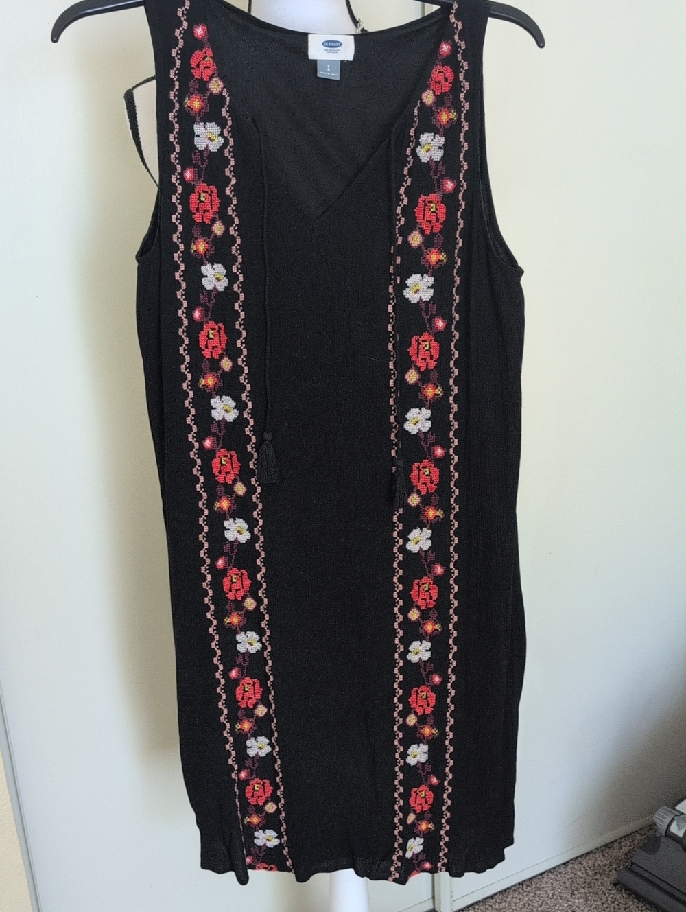 Old Navy Black Sleeveless Dress with Red and White Floral Embroidery
